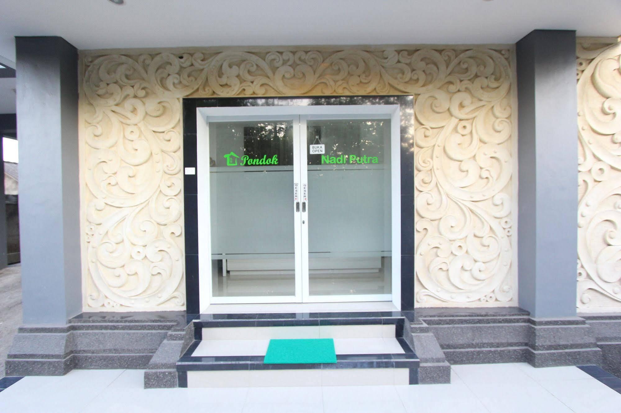 Pondok Nadi Putra Ungasan  Bagian luar foto